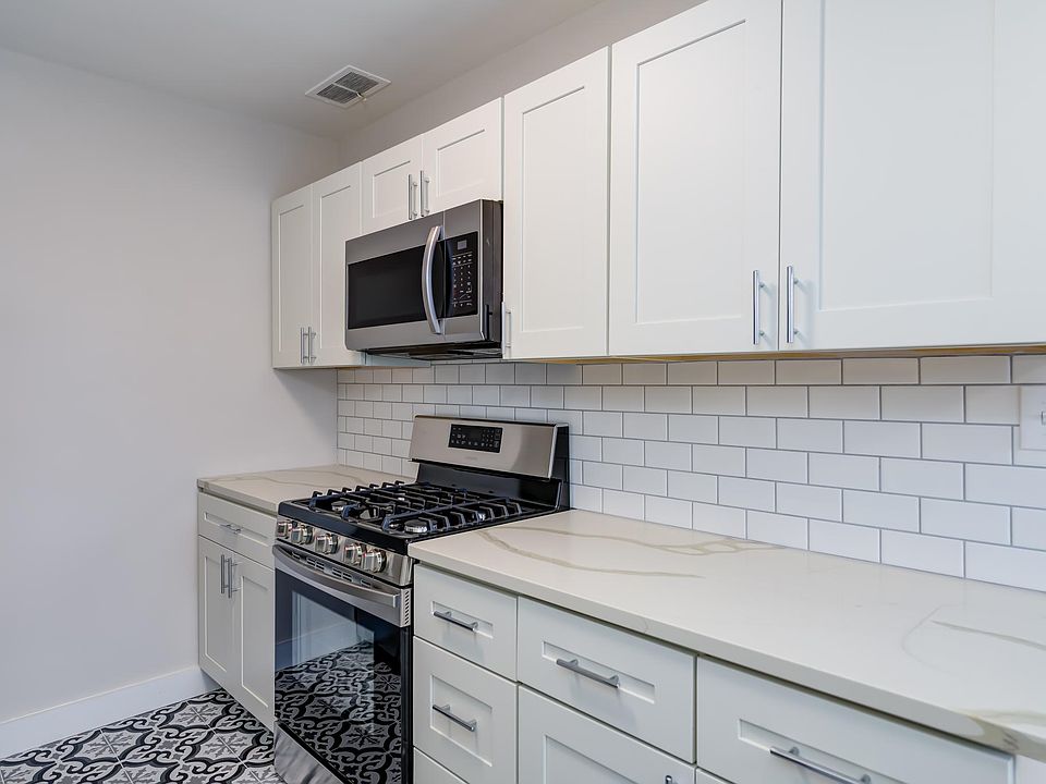 1st image of 6244 Oakland Ave #101A