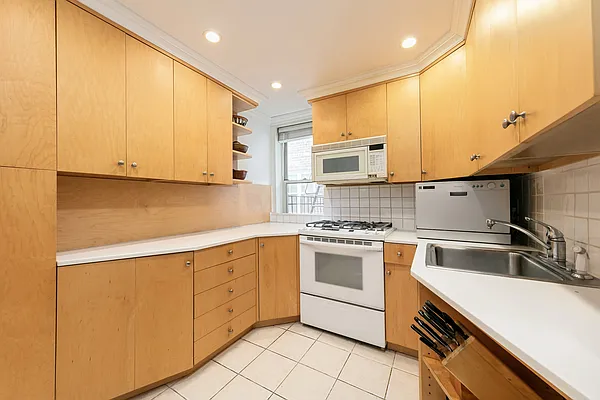 Sold by Douglas Elliman | media 3