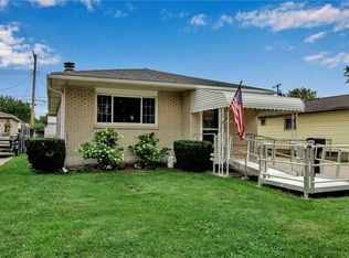 101 Autumn Lea Rd, Depew, NY 14043