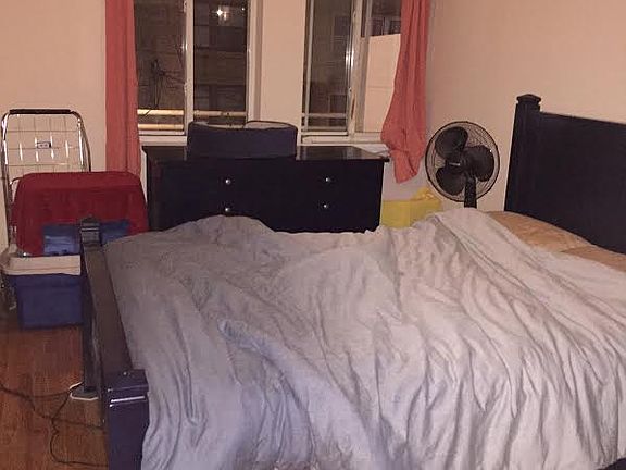 5th image of 4308 Broadway APT 3F