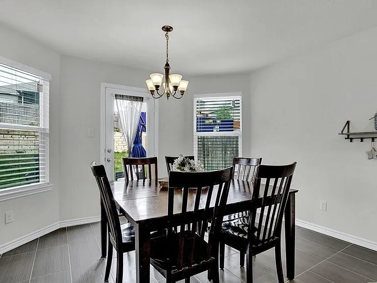667 Anthem Ln — Photo 13