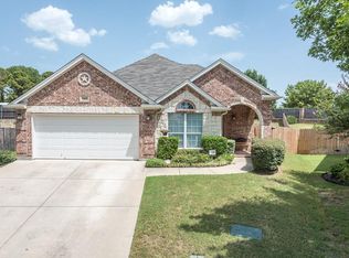 1501 Norway Pine St, Arlington, TX 76012