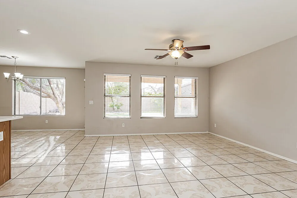3 bed, 2.0 bath, 1528 sqft, $2,345 — Photo 3