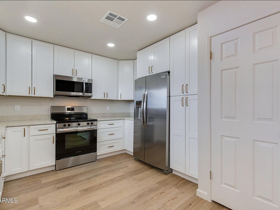 1st image of 12222 N PARADISE VILLAGE Parkway S #440