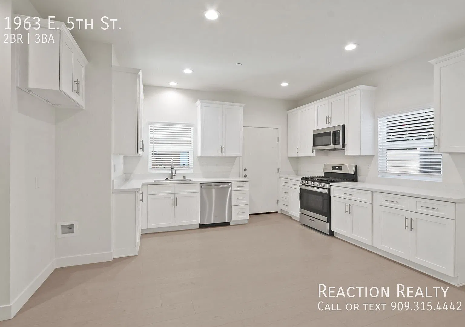 Walk to Downtown La Verne! Newer 2bd Townhome w/ 2-Car Garage — Photo 3