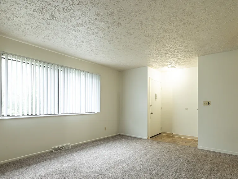 2922 Treeside St NW — Photo 5