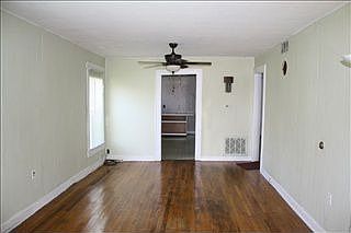 3rd image of 1231 McClung Ave