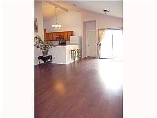 4th image of 503 Edwards Dr