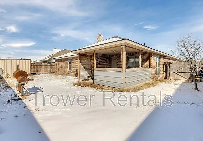 9915 Rainbow Dr — Photo 7