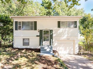 1407 N Ponca Dr, Independence, MO 64058