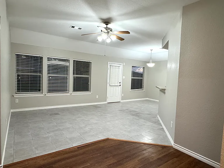 24127 Bar Kay Ln — Photo 5