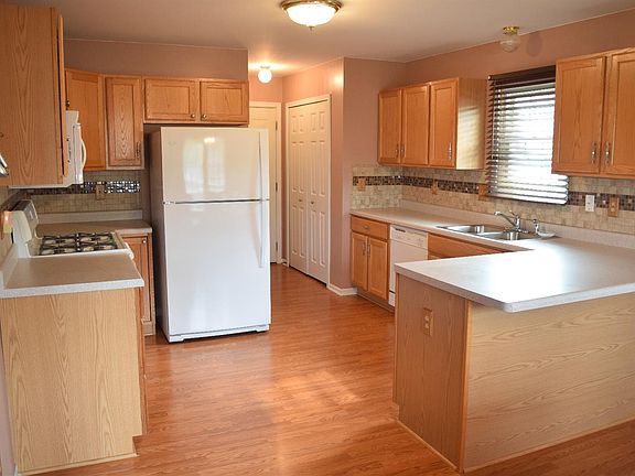5th image of 10728 Heather Dr