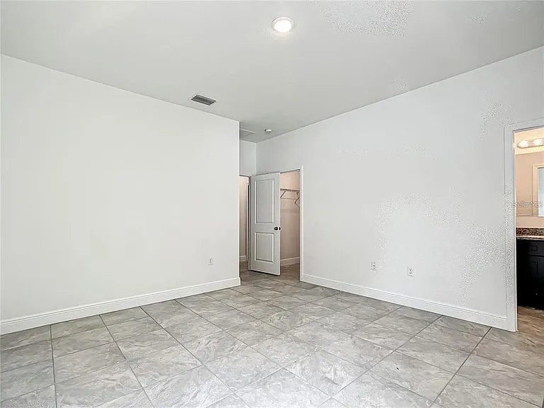 406 Marion Oaks Trl — Photo 45