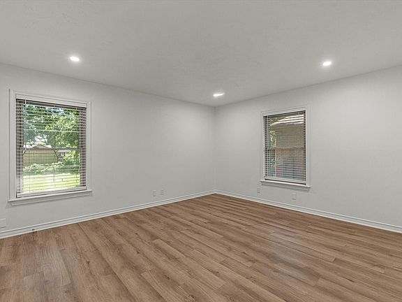 4th image of 1408 Oriole Ln