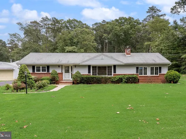 319 Birmingham Rd, Pemberton, NJ 08068