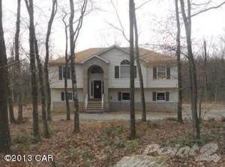 585 Poplar Creek Rd, Effort, PA 18330