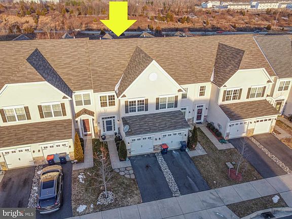 3rd image of 305 Wilmore Dr