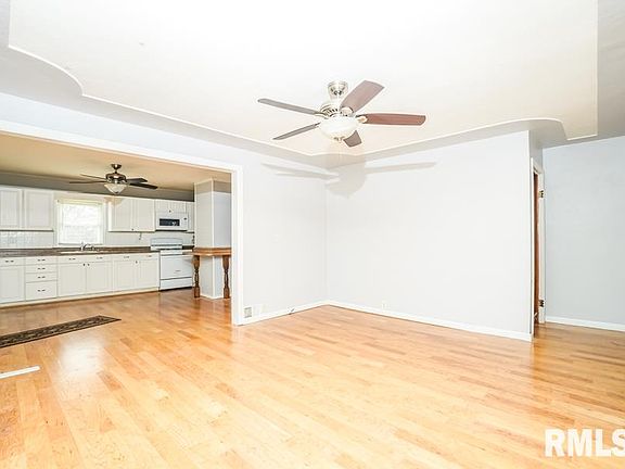4th image of 508 W Cruger Ave