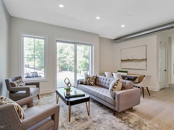 2nd image of 256 Park St #305