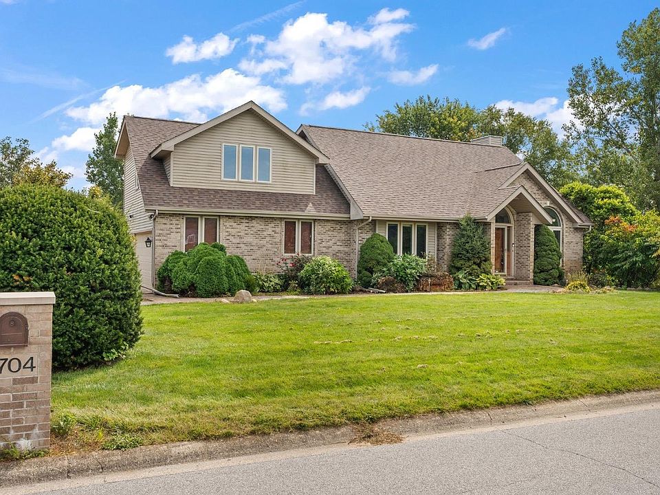 1st image of 1704 Meadowglen Dr