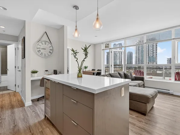 711 Breslay St #707, Coquitlam, BC V3J 0G7