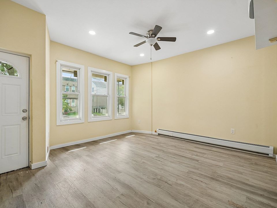 1st image of 181 W 4th St Floor 1