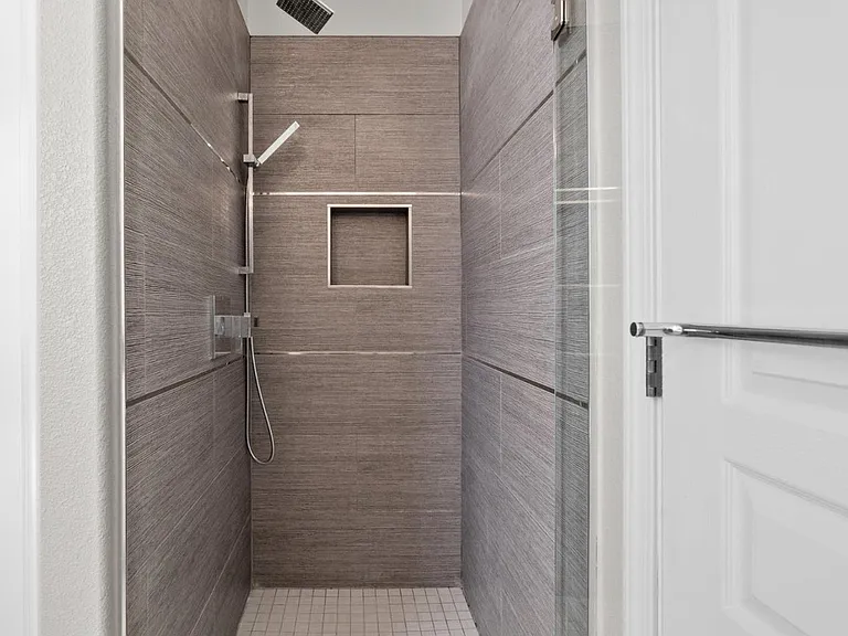 Laird Cir — Photo 18