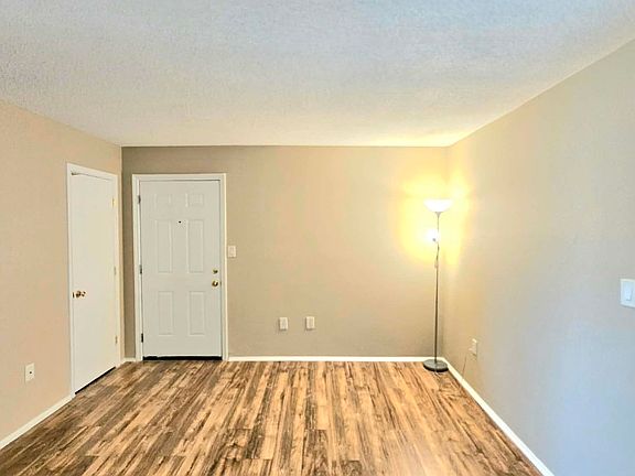 2nd image of 1100 Skyland Dr APT R5