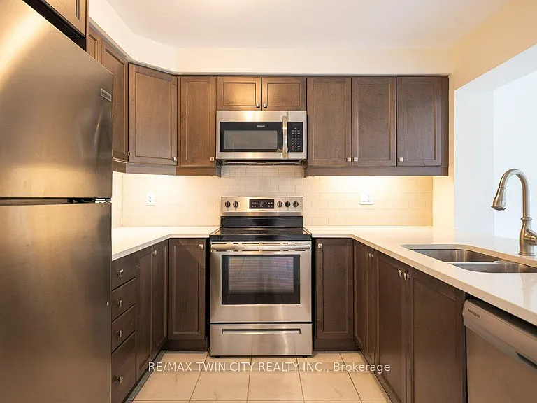 455 Guelph Ave #20 — Photo 10