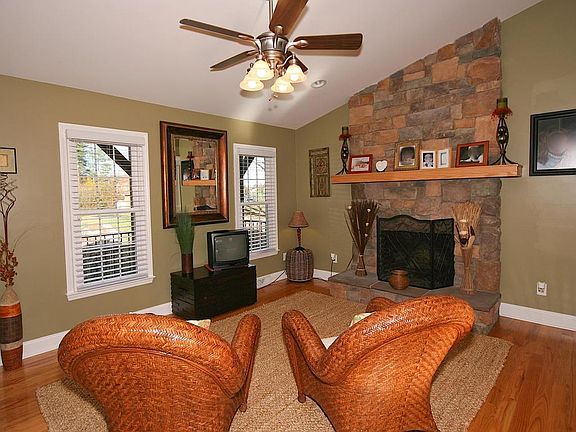 3rd image of 1446 Mount Ulla Hwy