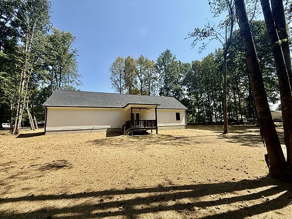 3rd image of 198 Cave Cir