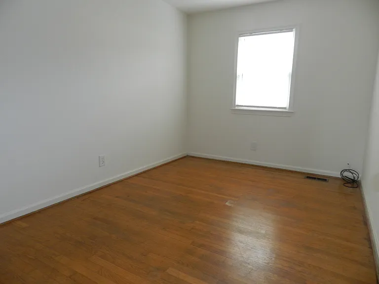 721 Olde Greenwich Cir — Photo 9