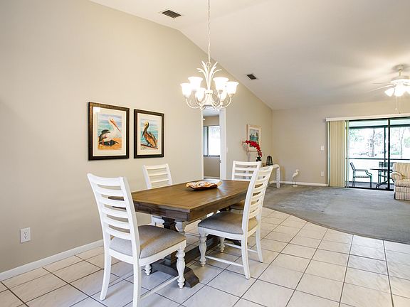 3rd image of 4 Winchmore Ln