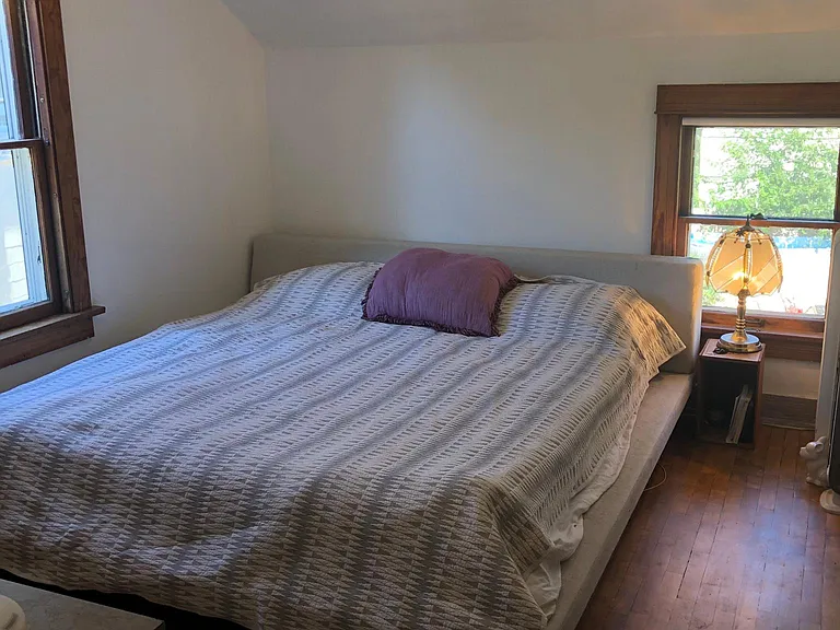 938 E Mifflin St — Photo 6