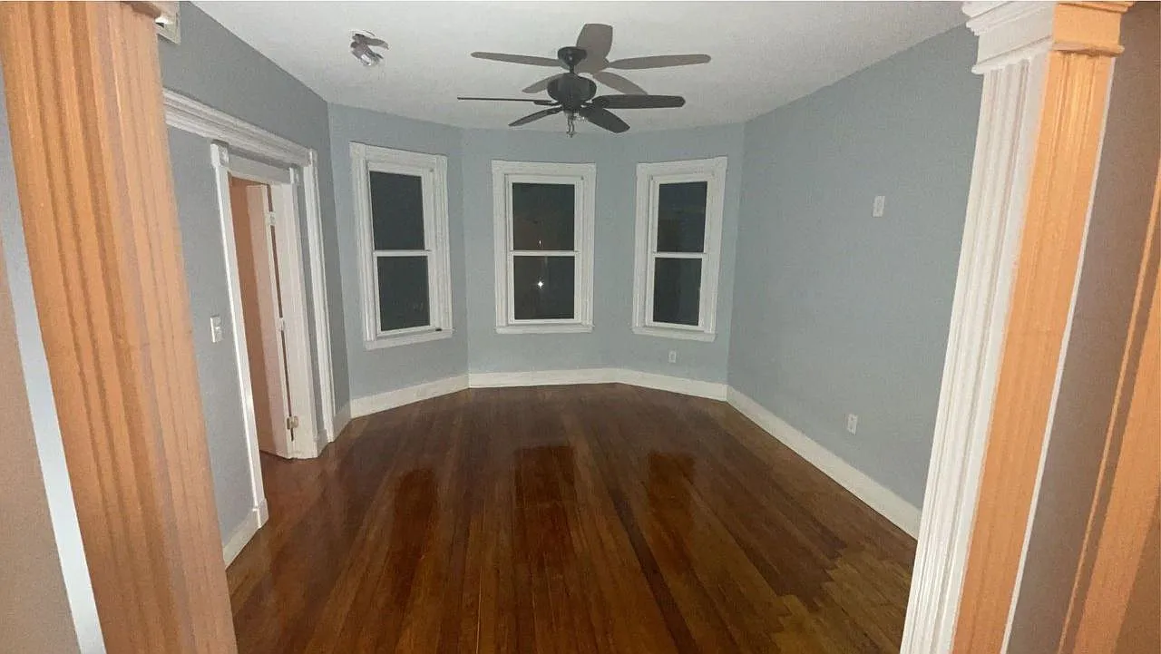 125 Devon St — Photo 2