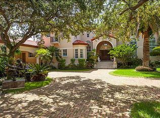 8000 Los Pinos Cir, Coral Gables, FL 33143