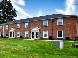 5700 York Dr, Lyndhurst, OH 44124