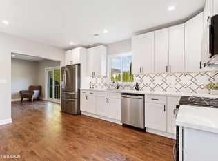 818 E Charles St, Arlington Heights, IL 60004