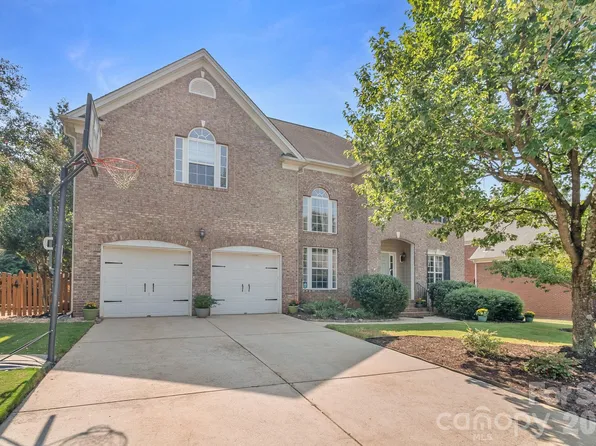 402 Deercross Ln, Waxhaw, NC 28173