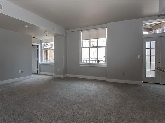 3rd image of 411 W 7th St APT 702