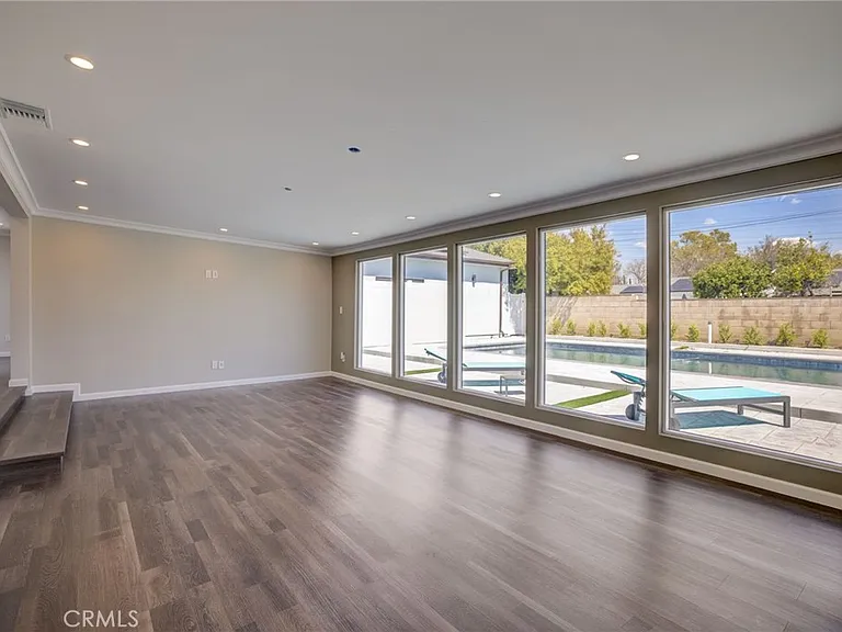 10920 Garden Grove Ave — Photo 6