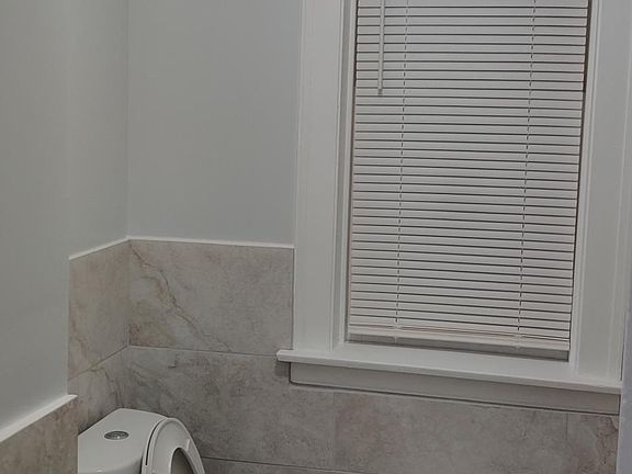 2nd image of 2508 W Haddon Ave #1