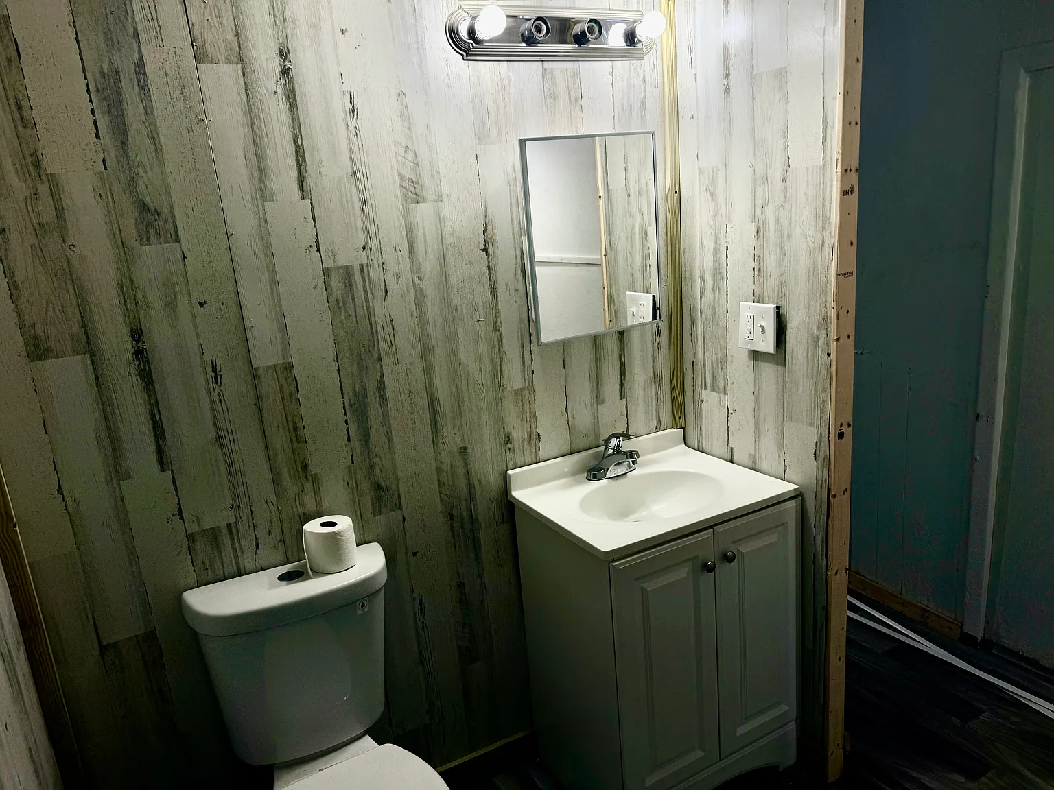 3 bed, 732 sqft, $1,400 — Photo 2