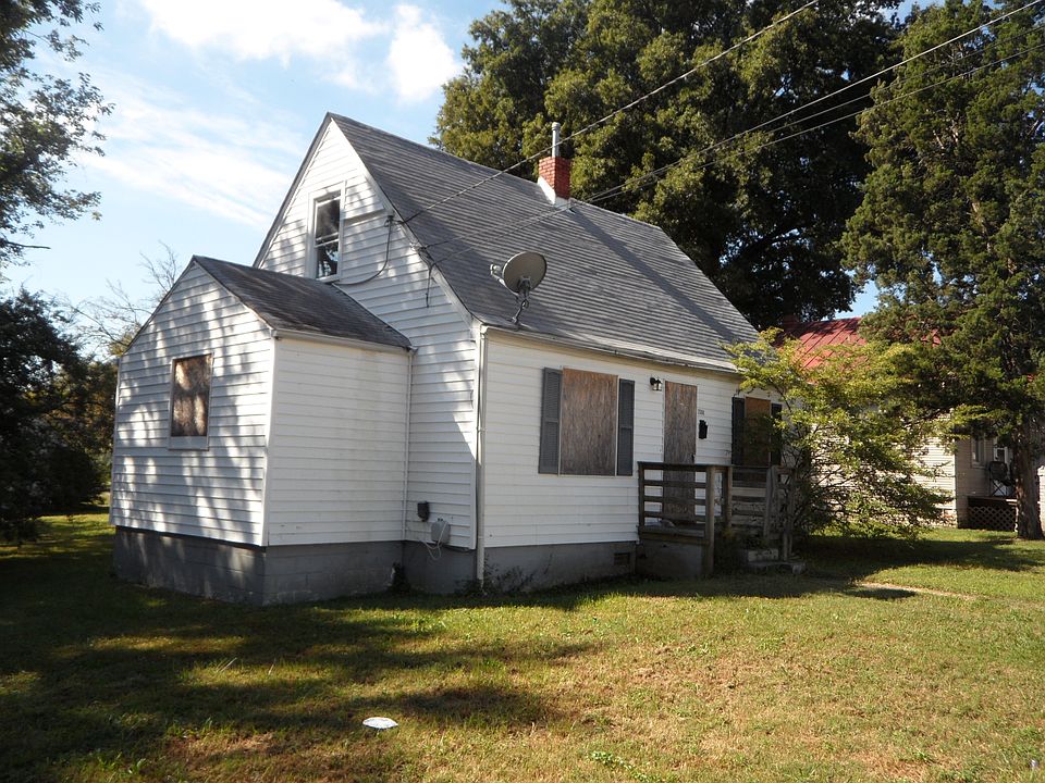 1st image of 2500 Royall Ave