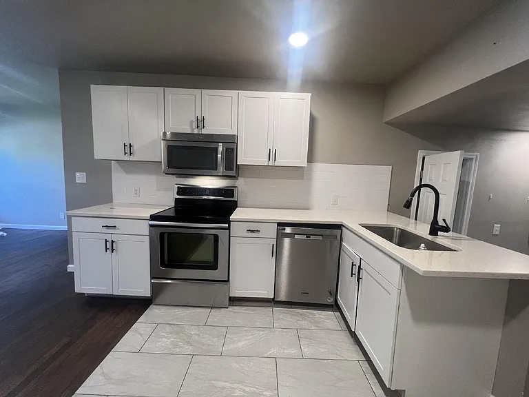 4936 E Haskell Pl — Photo 16