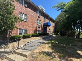 (Undisclosed Address), Newburyport, MA 01950