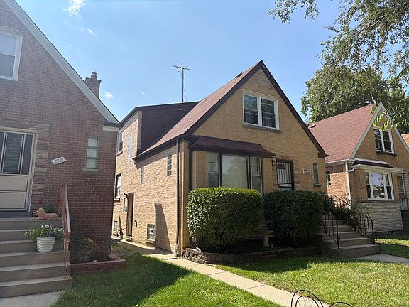3rd image of 7751 W Addison St