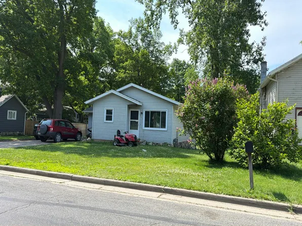 222 W Grant St, Hastings, MI 49058
