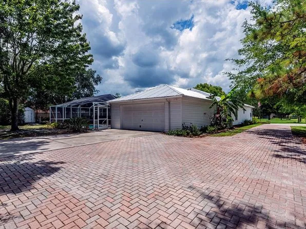 3343 Foxwood Blvd, Zephyrhills, FL 33543