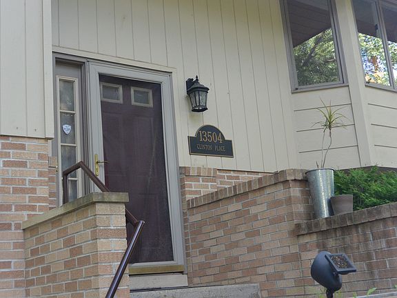 2nd image of 13504 Clinton Pl